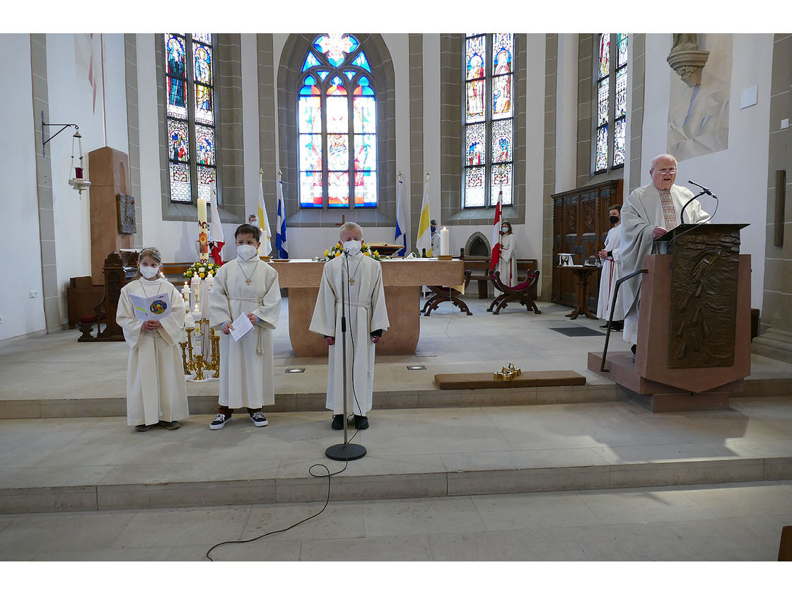 Feier der 1. Heiligen Kommunion in Sankt Crescentius (Foto: Karl-Franz Thiede)